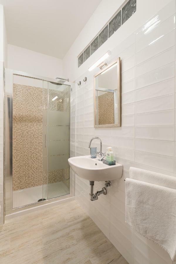 Stars Luxury Apartments 1 Рим Экстерьер фото